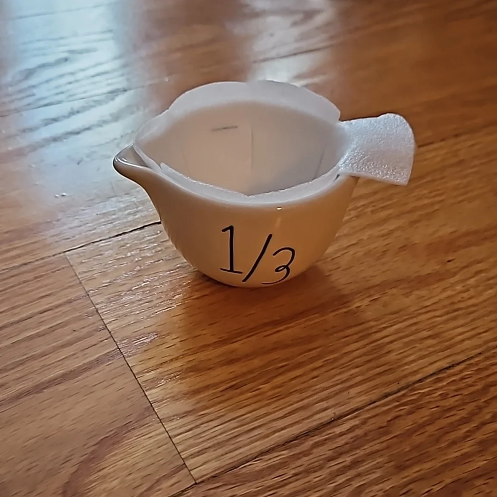 Rae Dunn Measuring Cups NWT